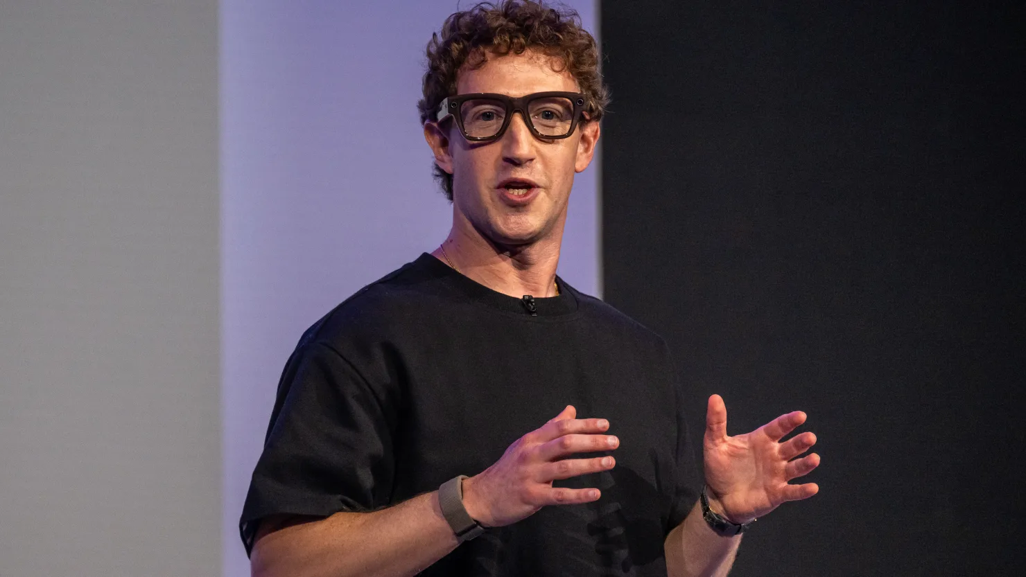 Mark Zuckerberg unveils $799 Meta Ray-Ban Display glasses - NITIC